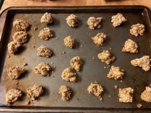 Val's macaroons on a baking sheet